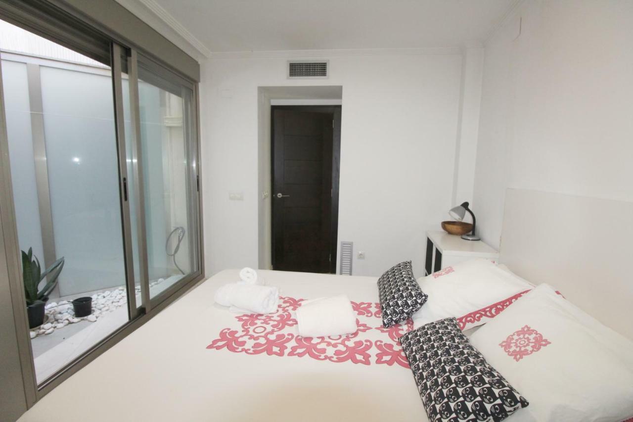 Precioso Apartamento Al Lado De Las Torres De Serrano Walencja Zewnętrze zdjęcie