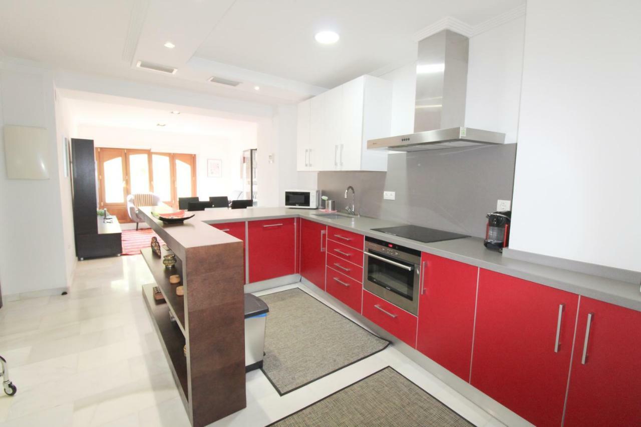 Precioso Apartamento Al Lado De Las Torres De Serrano Walencja Zewnętrze zdjęcie